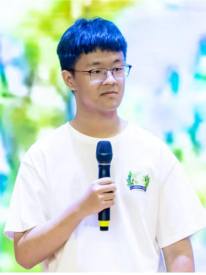 刘骏宇的个人照片