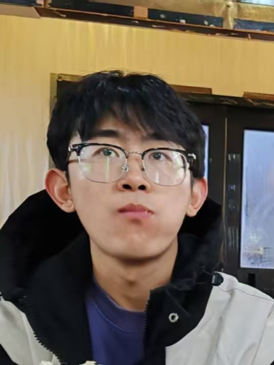 彭政瀚的个人照片